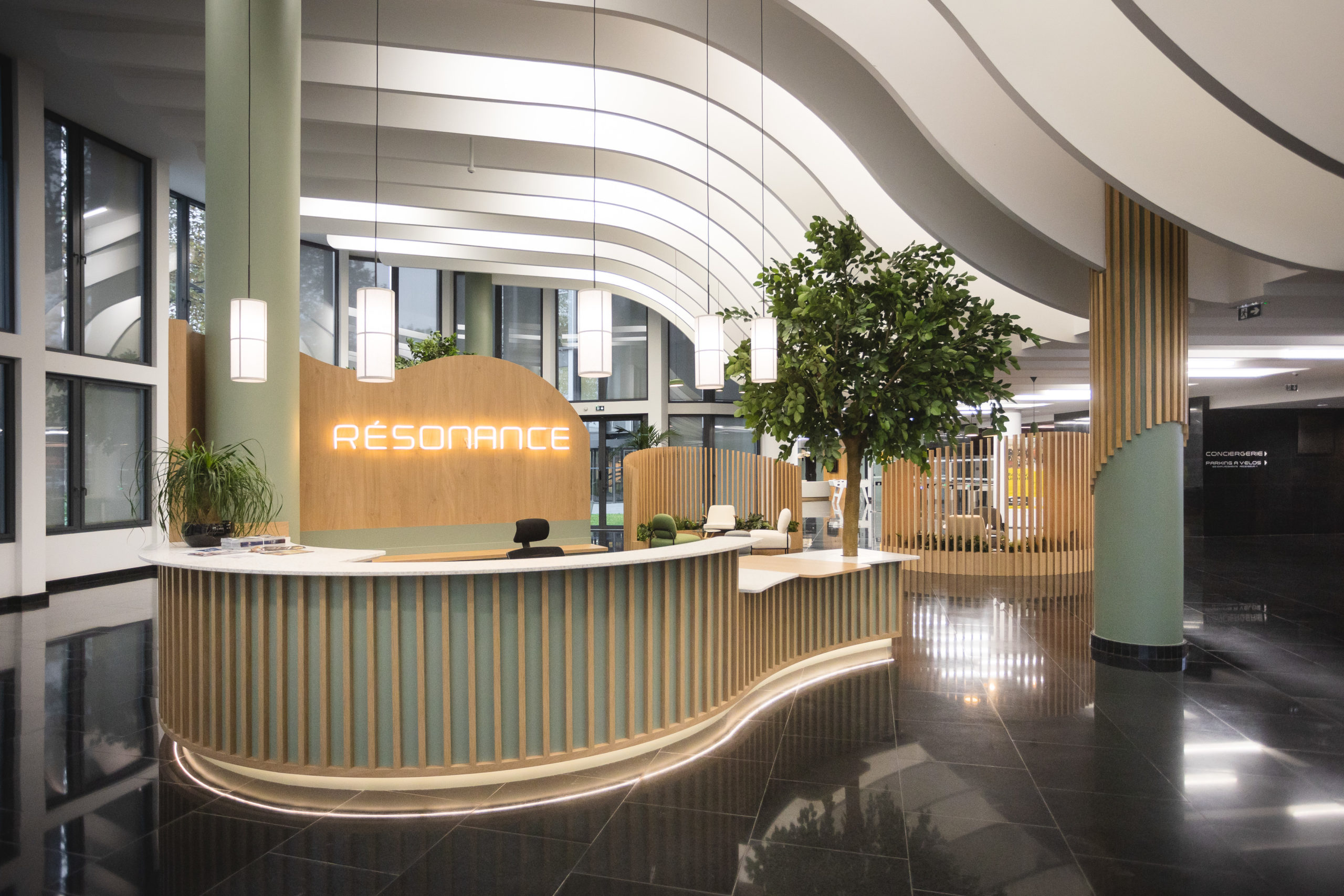 IMMEUBLE RESONANCE – HALL D’ACCUEIL- 600m² – Toit et moi